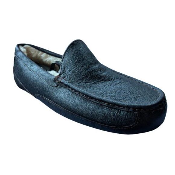 Men 11 EEE Wide UGG Ascot Wool Fleece Lined Black Leather 5379W Slippers Loafers - Picture 1 of 9